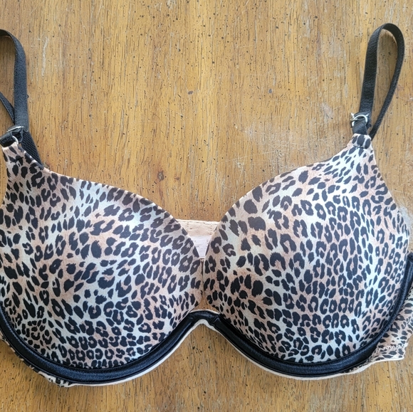 Victoria's Secret Very Sexy Push-Up Leopard Print Bra - 36B - Picture 1 of 4